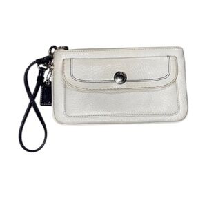 Coach Hamilton Pebble Leather Large Flap Wristlet - White EUC